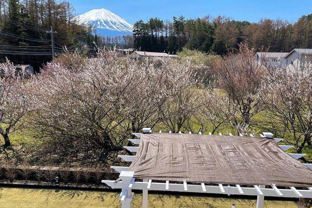 Mt. Fuji Kokoワンちゃんokの新築貸別荘 Fudzsikavagucsiko Kültér fotó